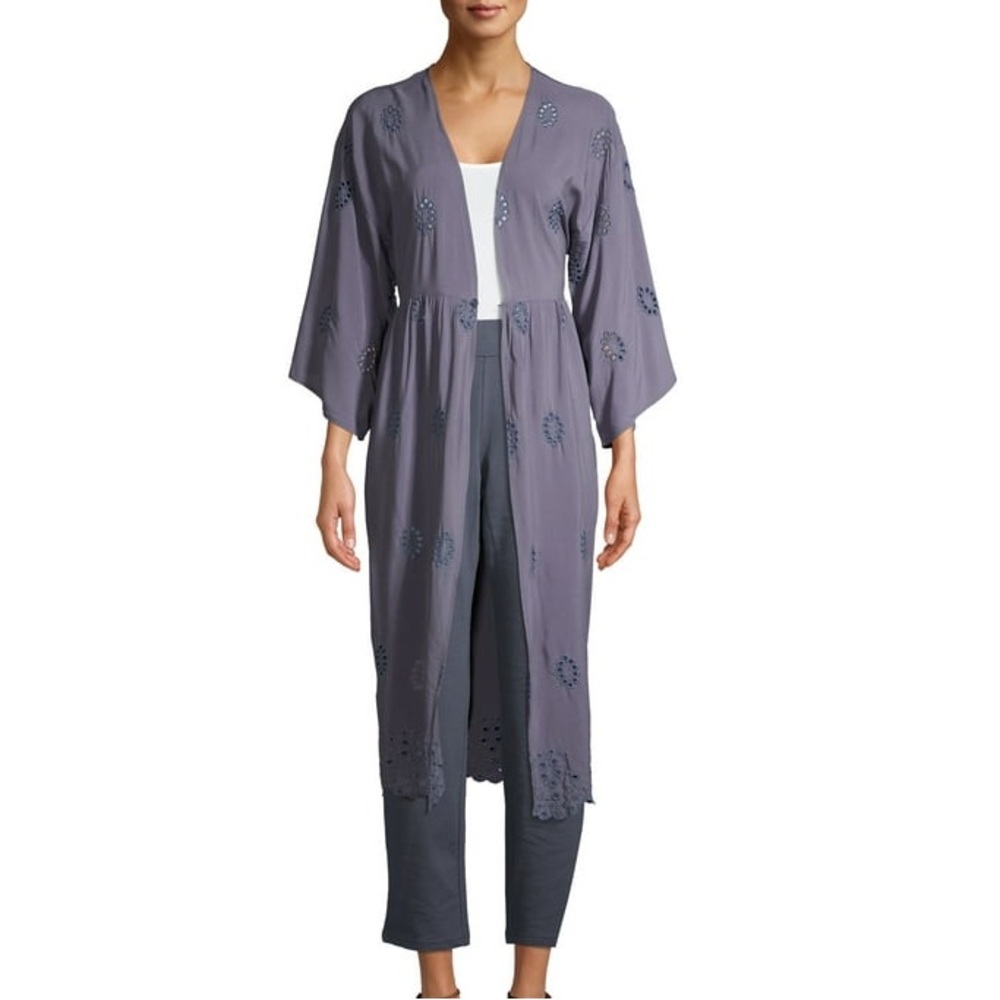 Time and Tru Eyelet Women’s Blue Kimono